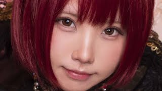 えなこ、ガラスの靴を履いた『シンデレラ』披露…フォロワー「つま先まできれい」「お似合い」「本当にあるんだね」