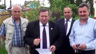 preview picture of video 'Ștefănești, Argeș - Dl. Președinte PP-DD Argeș, vizitând secțiile de votare'