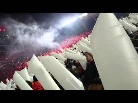 "Tremendo recibimiento de River vs Boca" Barra: Los Borrachos del Tablón • Club: River Plate
