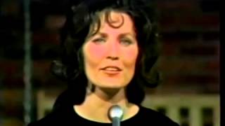 How Great Thou Art ~ Loretta Lynn ♡ ♡ ♡