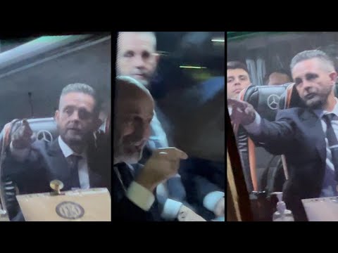 INTER away from NAPLES like this after the 3-1 👋 Look what happens at the end of the match!