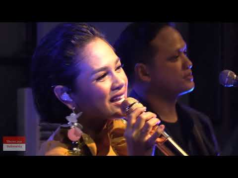 Andien - Berlayar @ Album Showcase METAMORFOSA [HD]
