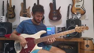 Video thumbnail for Bajos de cuarentena - Music Man Stingray 5 30th anniversary by Sebastián Tozzola