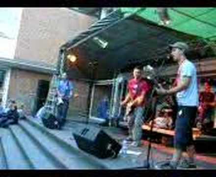 Krusty Crew - Don´t let me get me (Pink Cover) live