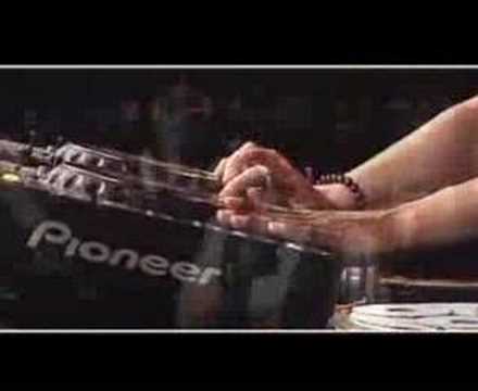 FEMALE DEEJAYS aka NaDJa and Melanie Morena