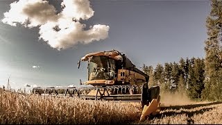 preview picture of video 'Harvest 2014 in Finland - Puintia 2014 Markkulan Tilalla'