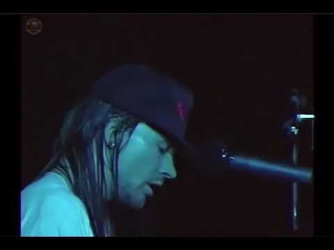 Guns N’ Roses La primera vez que se tocó November Rain en vivo, fue en Indiana en 1991.