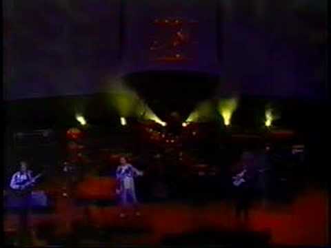 Yes in Camden '02 - "Revealing Science Of God" (Part 1)