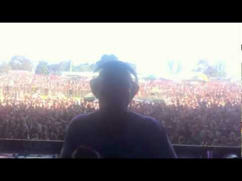 Erick Morillo plays DS + TUS - Walking Alone @ Summadayze 2012