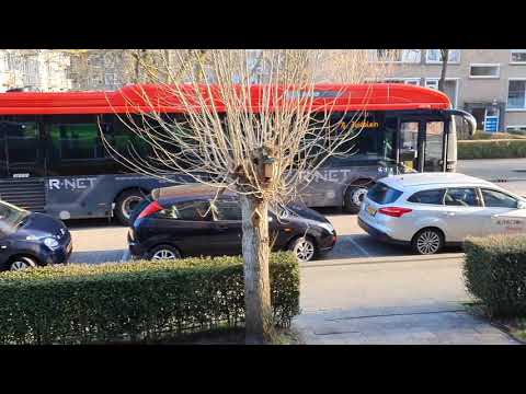 ret vdl hybride in r net kleuren  op buslijn 76 naar zuidplein
