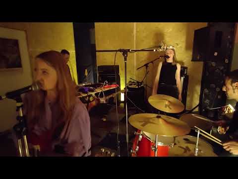 VENUS TROPICAUX T + JODDY LIVE SESSION AT THE CHURCH OF RNDR