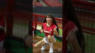 得点シーン、エアギターのパフォーマンスで飛び跳ねる林襄（りんしゃん）🎸  #味全龍啦啦隊 #台湾チア  #cheerleader #치어리더  2024/4/6【台湾チアTV】