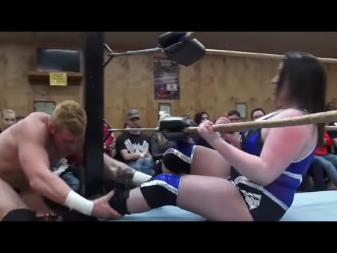 Davienne vs. Channing Thomas - Limitless Wrestling (Intergender, Let's wrestle)