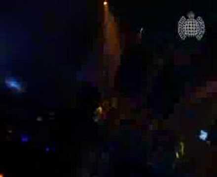 Layo & Bushwacka - Love Story