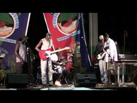 Milingimbi Festival 2009 - Sat - 11 - Martin Band