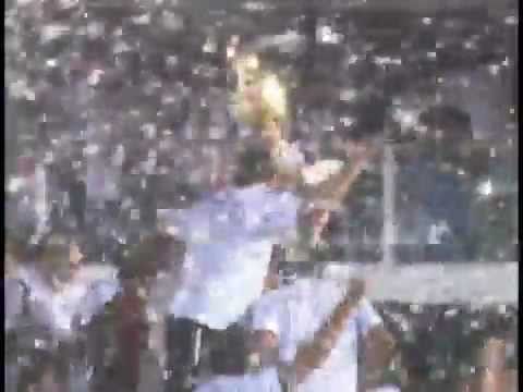 Santos recebe a Taça de Campeão Paulista de 2011 - SANTOS BICAMPEÃO 2010/2011