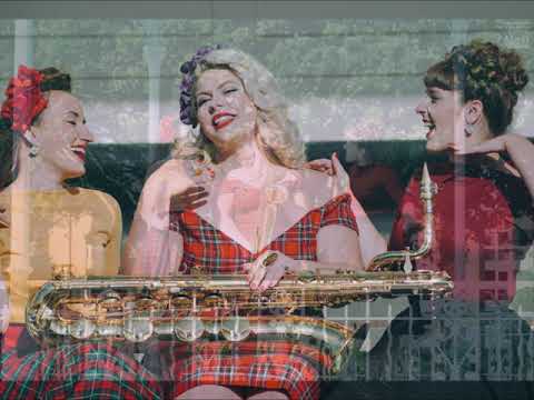 Deck The Halls with Victoria & Holly