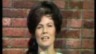 Loretta Lynn ( I Won't Forget You )