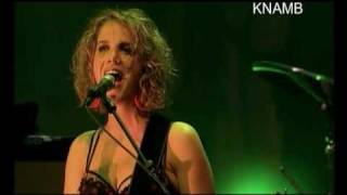 Anne Govaert live with Krezip playing &quot;Venus&quot;