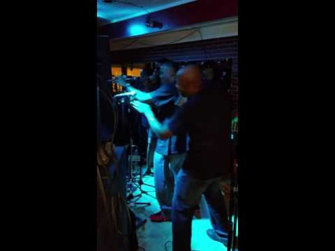 Deja Vu Band Sax & Tidy 061116