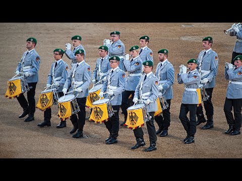 Parade des Musikkorps der Bundeswehr in London - 200. Jahrestag Schlacht von Waterloo
