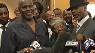 Download lagu 2 Men Free on Bond in 1999 Dallas Killing mp3