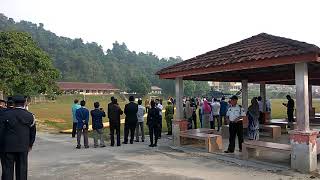 preview picture of video 'The arrival of the Perak State Sultan at SMK Tun Saban, Pengkalan Hulu, Perak.'