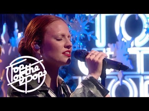 Jess Glynne - Thursday (Top Of The Pops New Year 2018)
Jess Glynne - Thursday (Top Of The Pops New Year 2018)