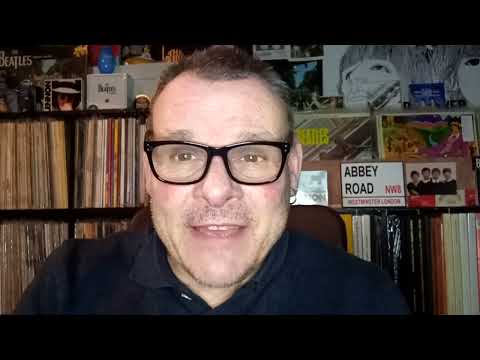 A deep dive into The Beatles blue LP box set     #thebeatles #recordcollector #vinylcommunity