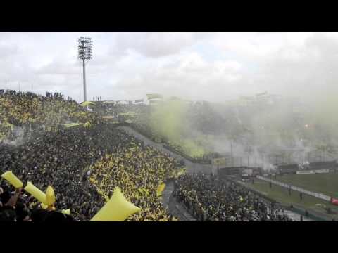"el recibimiento de peñarol vs nacional apertura 2012" Barra: Barra Amsterdam &bull; Club: Peñarol