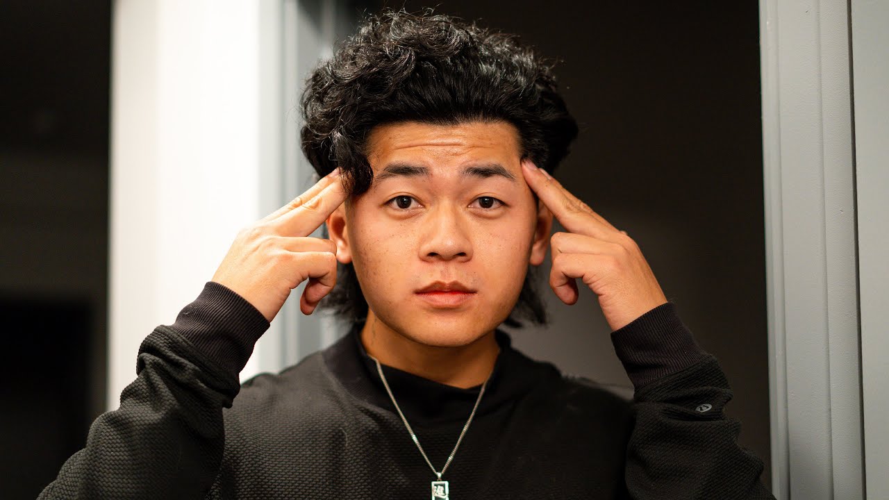 THIS MINDSET MAKES BECOMING "HEALTHY, FIT, & CONFIDENT" SO MUCH EASIER