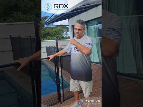 Cerca de piscina