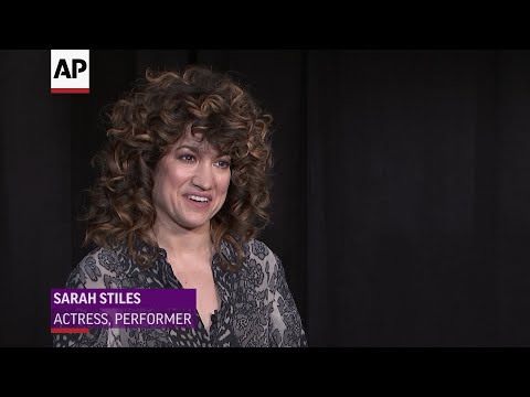 Sarah Stiles discuss her character and how "Tootsie" has been modified to fit the #MeToo era. (May 1)