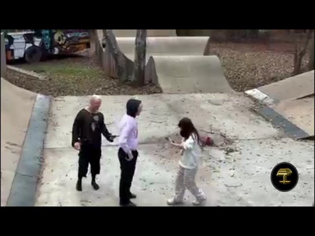 Famoso luchador le prende fuego a su hermano en su propuesta de matrimonio, y la novia...