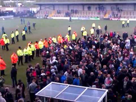 Hednesford vs fc united pitch invasion