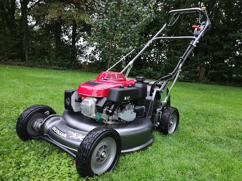 Mulchen & Extremtest mit dem Honda Profi- Benzin-Rasenmäher HRH 536 ausführlich vorgestellt