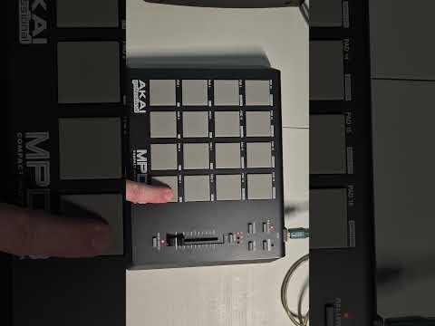 Akai MPD18 2010s - Black image 3