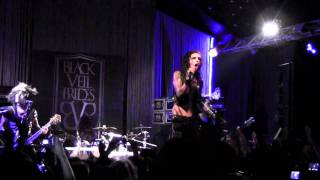 Black Veil Brides - Set The World On Fire  LIVE  [ Milan @Tunnel 20.10.11 ]