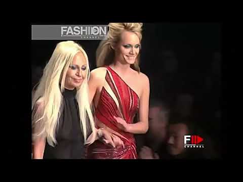 Versace women's autumn winter 2000 fashion show