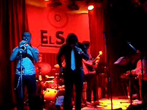 Juan Rivas & Donatore Di Groove + Massiel (El Sol, directo)
