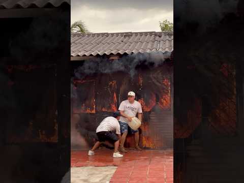 La casa 🏠 en llam4s prt2 Broma #funny