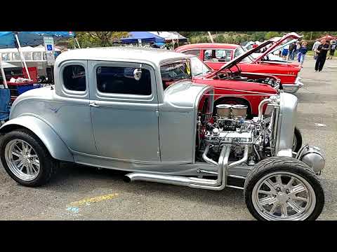 1932 METALLIC SILVER FORD MODEL B 5 WINDOW COUPE