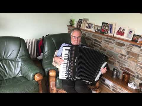 Underneath the Arches by Flanagan and Allen on Victoria Accordion - Alex Govier