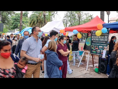 Residentes de especialidades realizaron una feria de salud en la plaza Belgrano