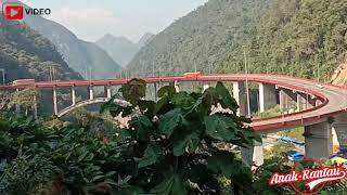 Download lagu Bus NPM Melintasi Kelok Sembilan mp3