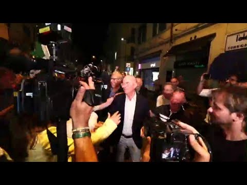 Livorno ritorna al centrosinistra, vince Salvetti e si canta "Bella ciao"