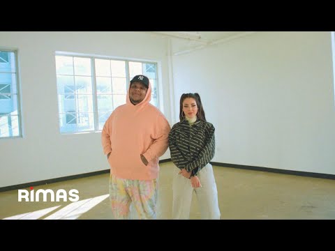 Corina Smith, Akapellah - Un Día Más (Video Oficial)