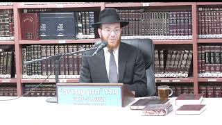 הר ב יעקב סיני :  שאלות מעשיות בקריאת מגילה. (כולל חזון עובדיה) - התמונה מוצגת ישירות מתוך אתר האינטרנט יוטיוב. זכויות היוצרים בתמונה שייכות ליוצרה. קישור קרדיט למקור התוכן נמצא בתוך דף הסרטון