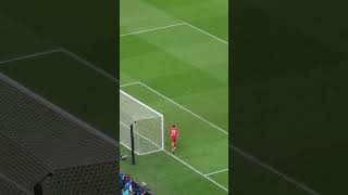 Emiliano Martinez saves in PenaltyShoot out #Martinez #emilianomartinez #Messi #Argentina #penalty