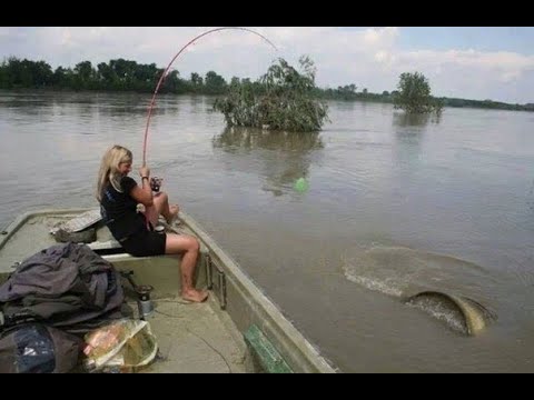 Фото Неожиданные случаи на рыбалке / ПРИКОЛЫ НА РЫБАЛКЕ 2021 /Я ржал до слез / Неудачи на рыбалке